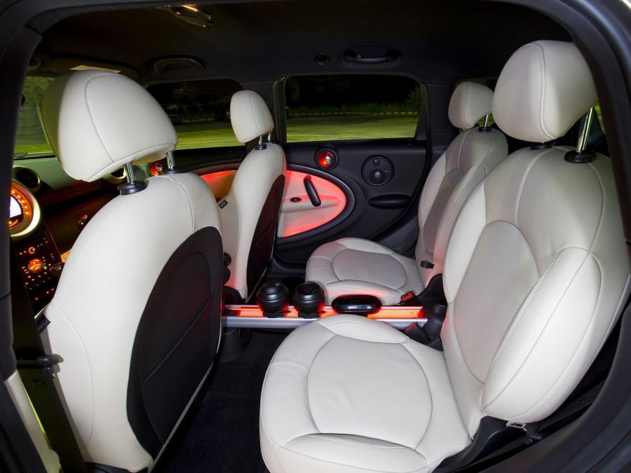  Mini Cooper Countryman S All4 2010 года  (US) (фото 3 из 37)